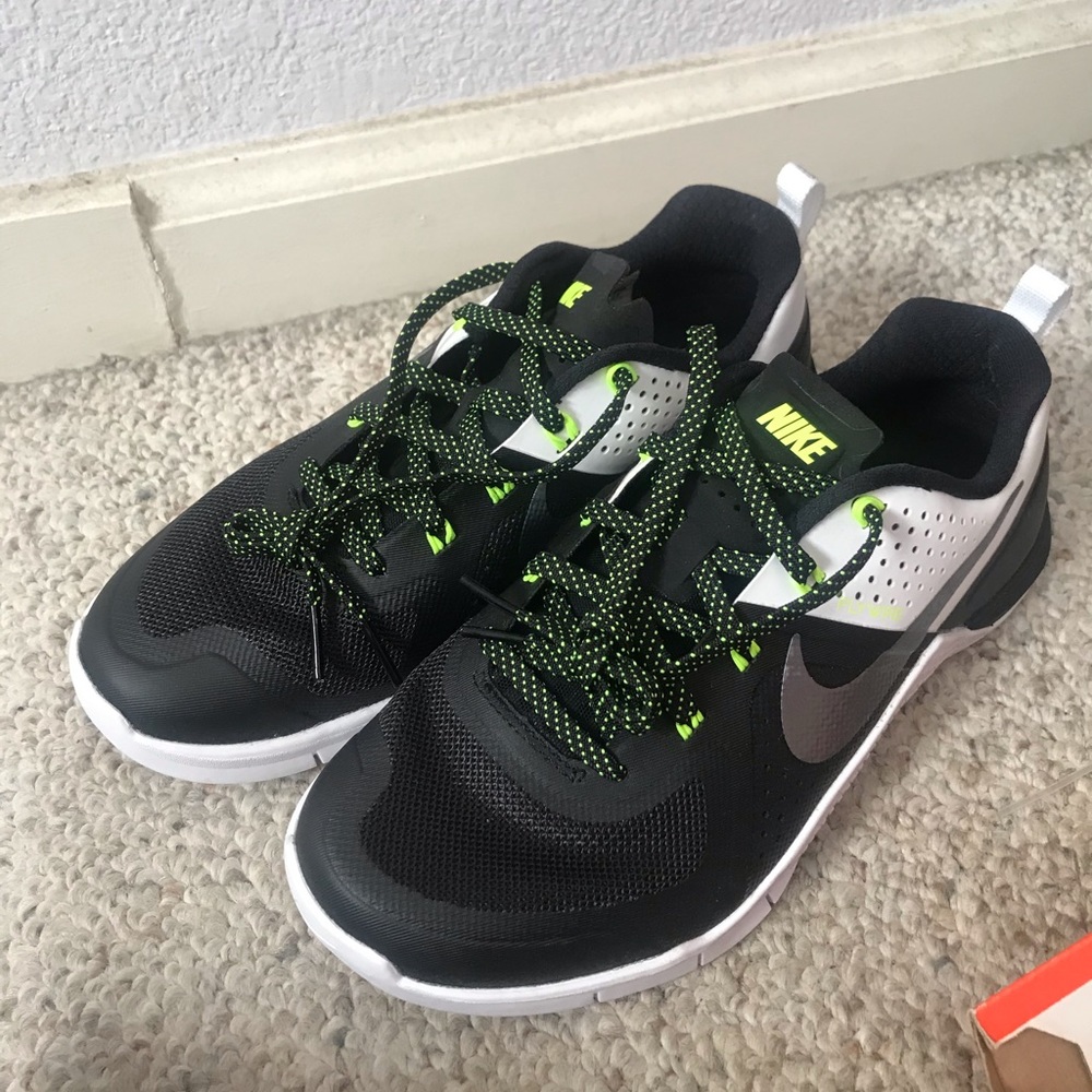 Nike Women’s Metcon 1 Training Shoes